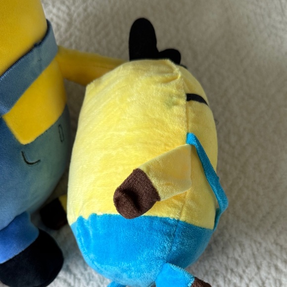 Despicable Me Minions Stuffed Animal Set - Yellow and Blue - Picture 5 of 13